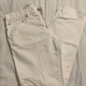 White skinny jeans
